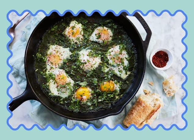 healthy egg breakfasts: green shakshuka