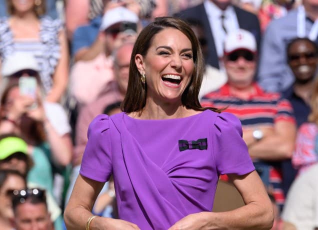 kate middleton smiling at wimbledon