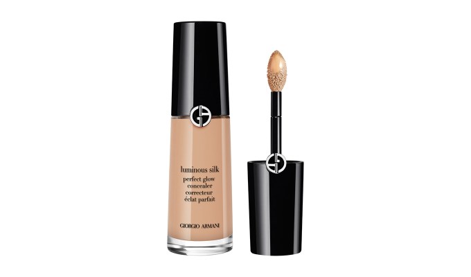 best concealer for mature skin: armani beauty Luminous Silk Hydrating & Brightening Concealer