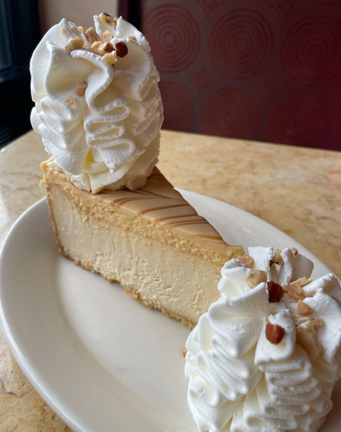 cheesecake factory cheesecakes: dulce de leche cheesecake