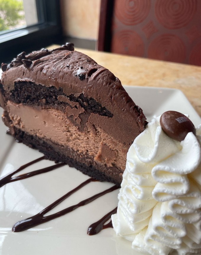 cheesecake factory cheesecakes: hershey's cheesecake