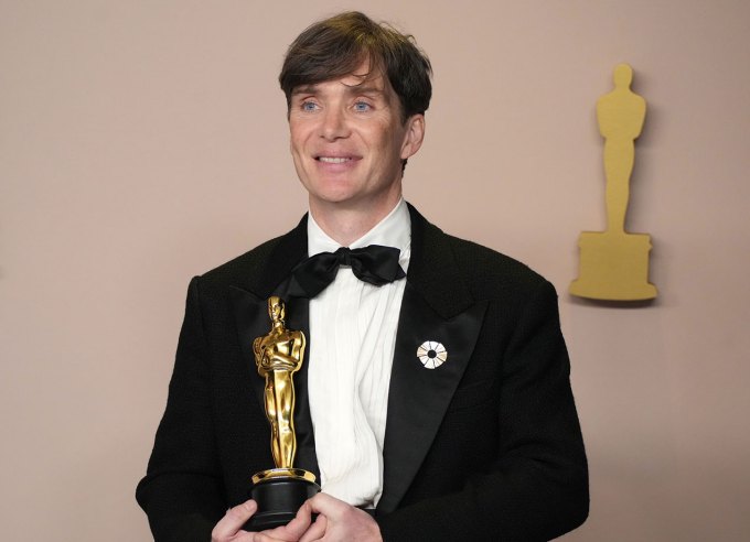 Cillian Murphy Holding His Oscar CAT