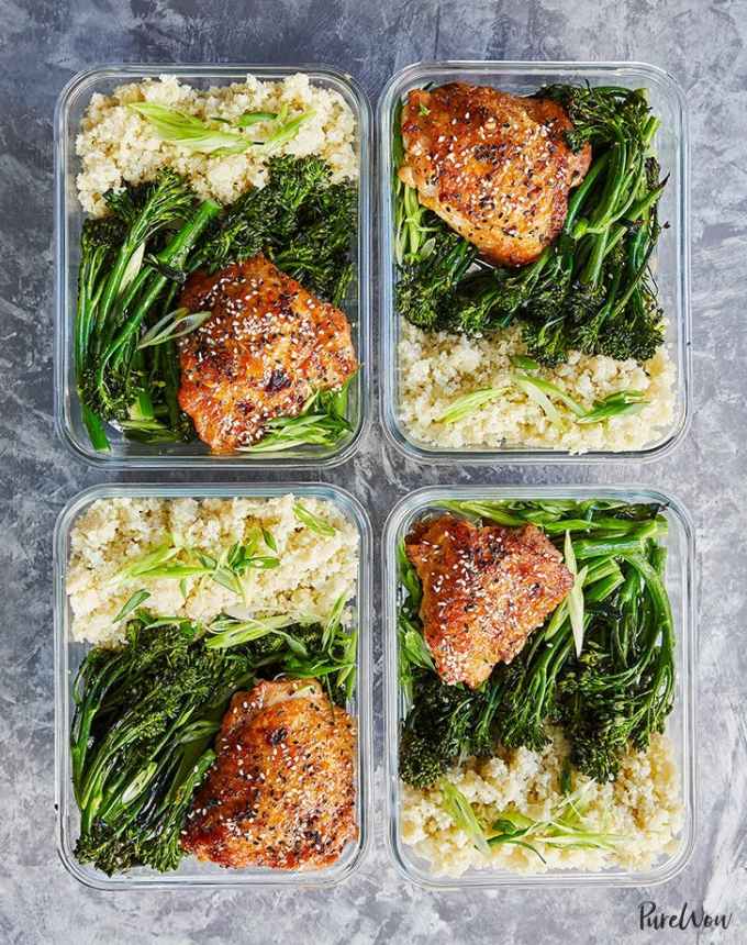 easy lunch ideas: four glass food storage containers with honey-sesame chicken thighs and broccolini