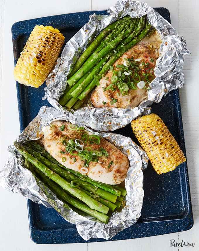 easy dinner recipes: honey-lime chicken and veggies in foil