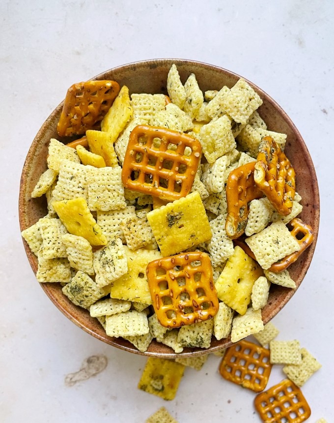 make ahead tailgate foods: dill pickle snack mix