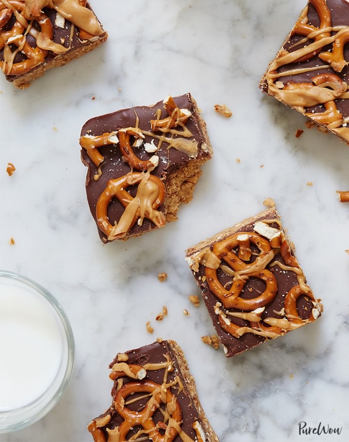 make ahead tailgate foods: no-bake chocolate peanut butter pretzel bars