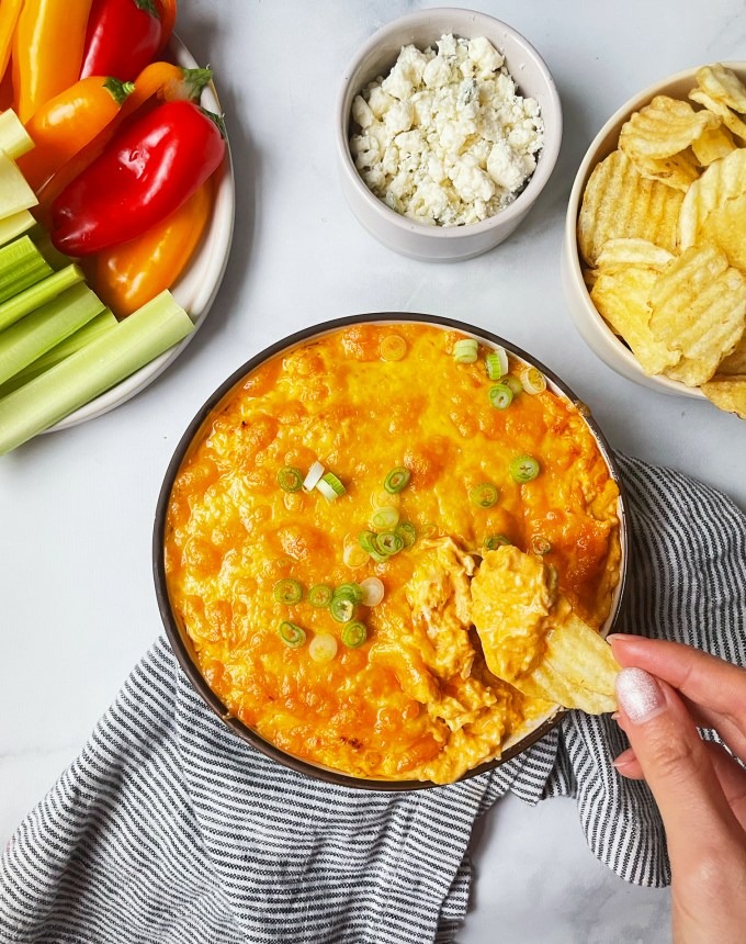 make ahead tailgate foods: slow cooker buffalo chicken dip