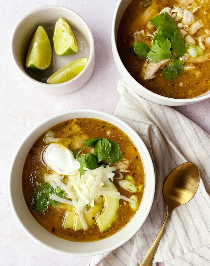 make ahead tailgate foods: slow cooker spicy green chicken