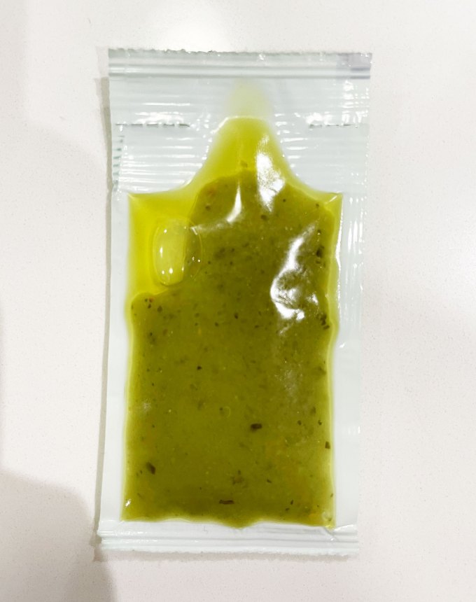 taco bell sauce and dip review: avocado verde salsa sauce