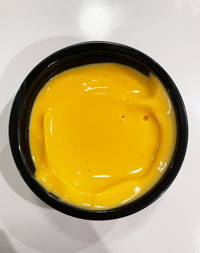 taco bell sauce and dip review: nacho cheese