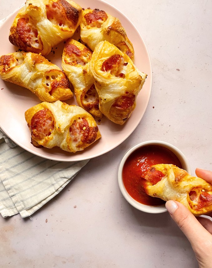 toddler lunch ideas: puff pastry pizza bundles