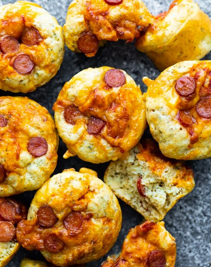 toddler lunch ideas: soft and cheesy pepperoni pizza puffs