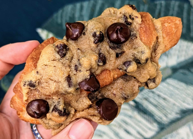 croissant cookies made at home using two ingredients